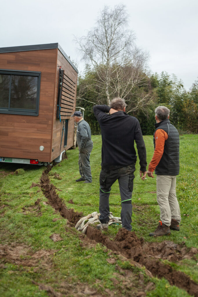 installation d'une tiny house sur un terrain naturel détrempé