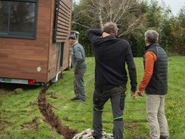 installation d'une tiny house sur un terrain naturel détrempé